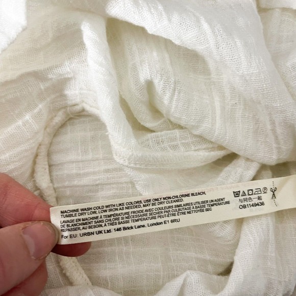 Free People Cool Off Romper Women's Ivory Off Shoulder Tie Waist Size Small - Picture 8 of 10